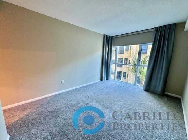 Building Photo - 850 Beech St