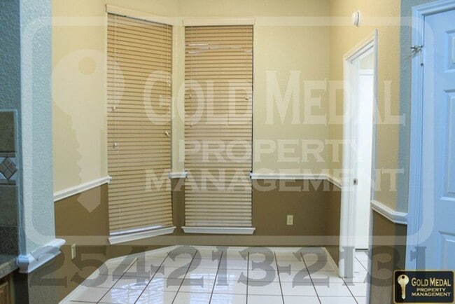 Building Photo - 602 Arapaho Dr