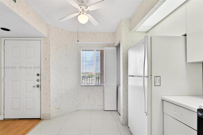 Building Photo - 1650 SW 124th Terrace