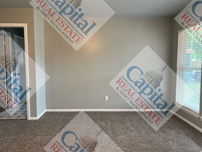 Building Photo - Del City 3 Bedroom