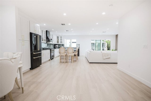 Building Photo - 7306 Farmdale Ave