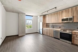 Building Photo - 187 N Ashland Ave