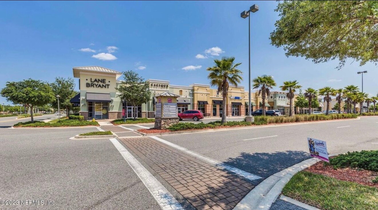 Building Photo - 9909 Garrin Dr