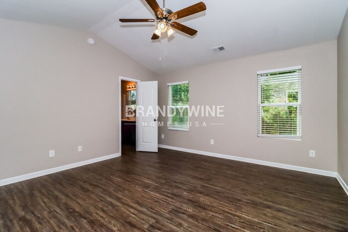 Building Photo - 125 Autumn Bluff Cir