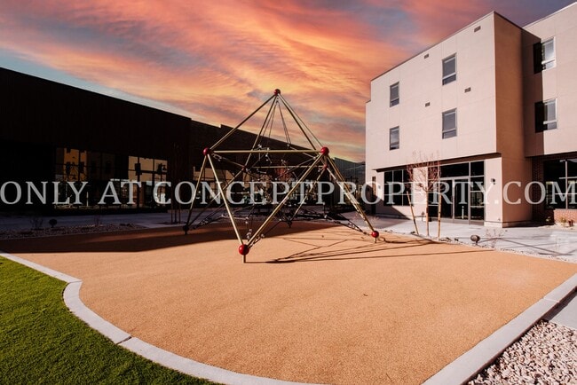 Building Photo - 2 Bed 2 Bath! Stylish, Smart, and Serene — The New Standard of Affordable Modern at Studio Crossing