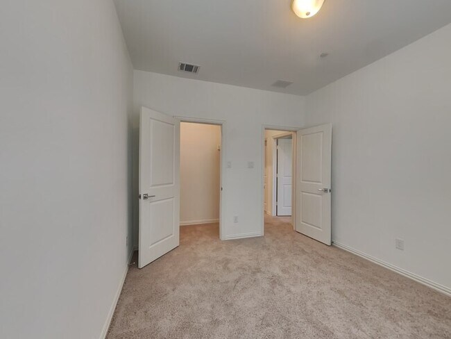 Building Photo - 1069 Keene Rdg Dr