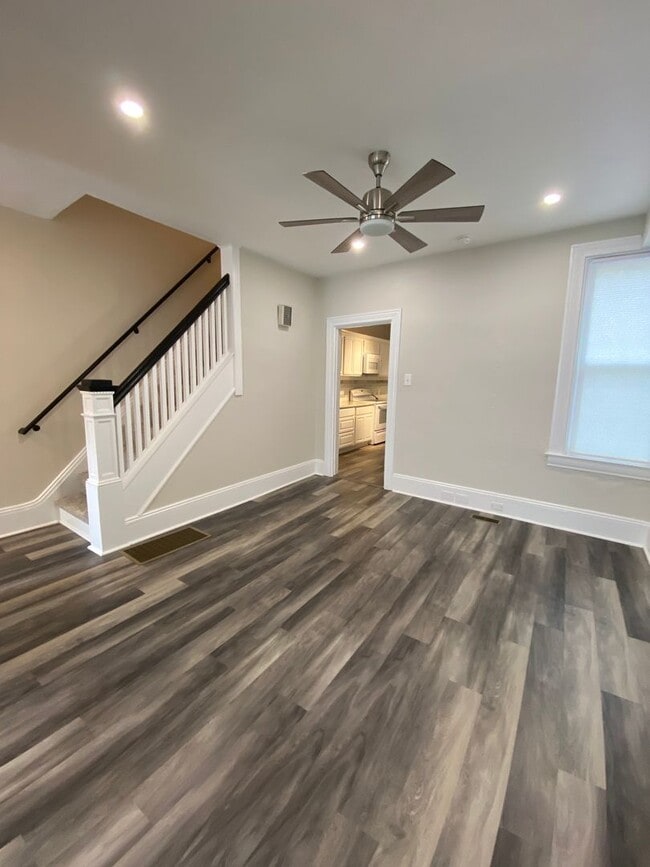 Building Photo - Wonderful newly remodeled 3 BR 2 BA  Home