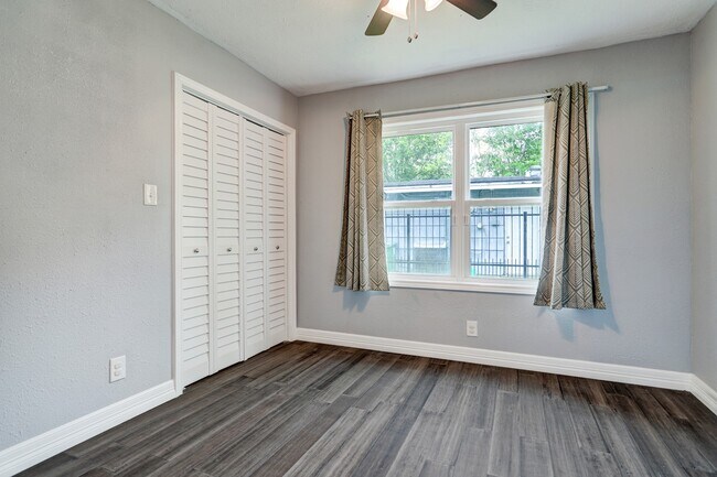 Building Photo - 7011 Neff St