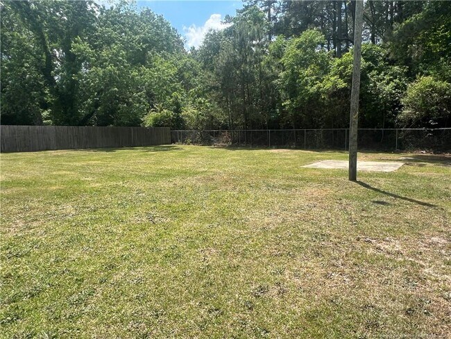 Building Photo - 626 Horseshoe Rd