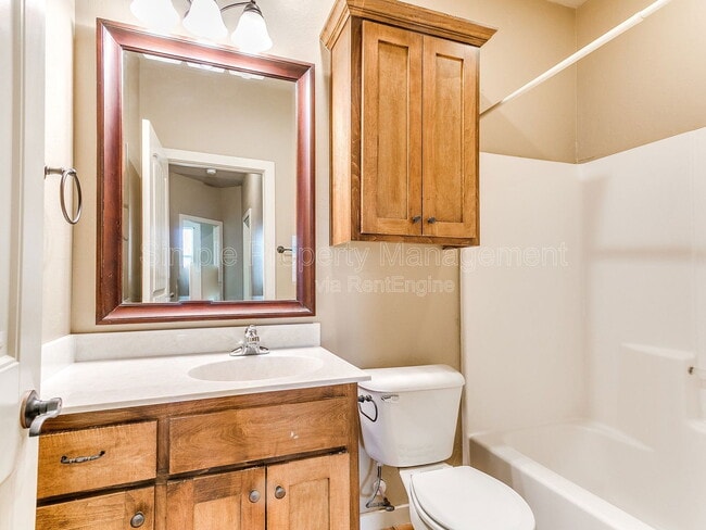 Building Photo - 2876 Muzzy St