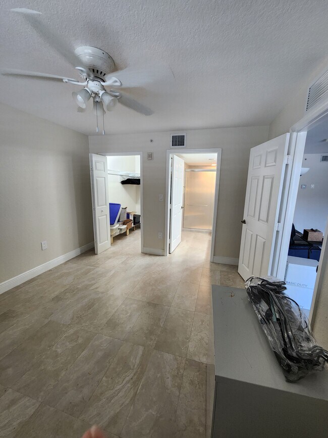 Building Photo - 21000 SW 87th Ave