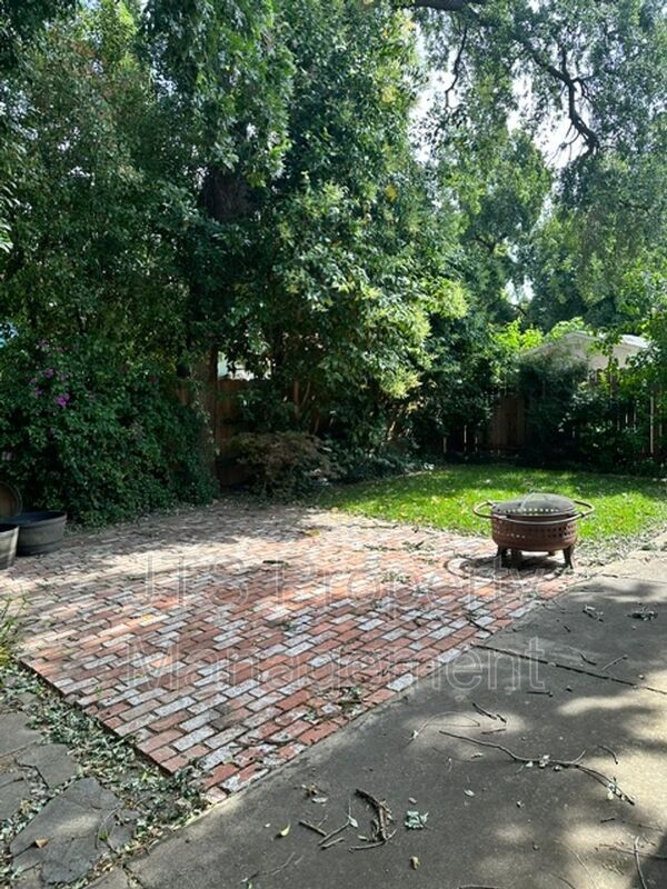 Building Photo - 9349 Newington Way