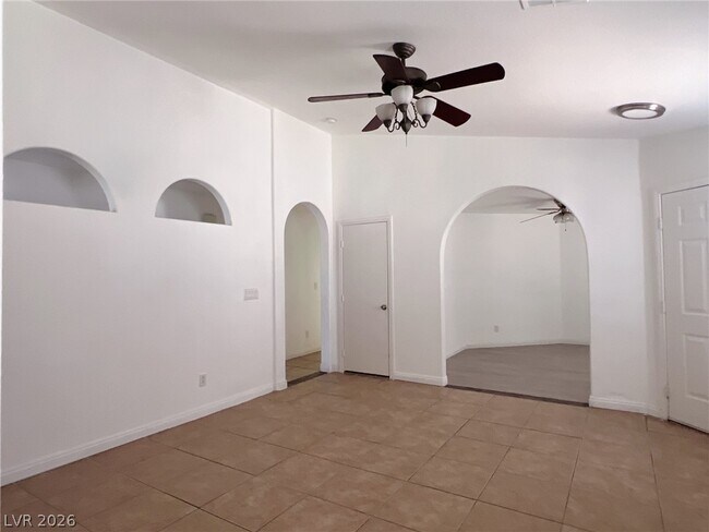 Building Photo - 9582 Bighorn Ranch Ave