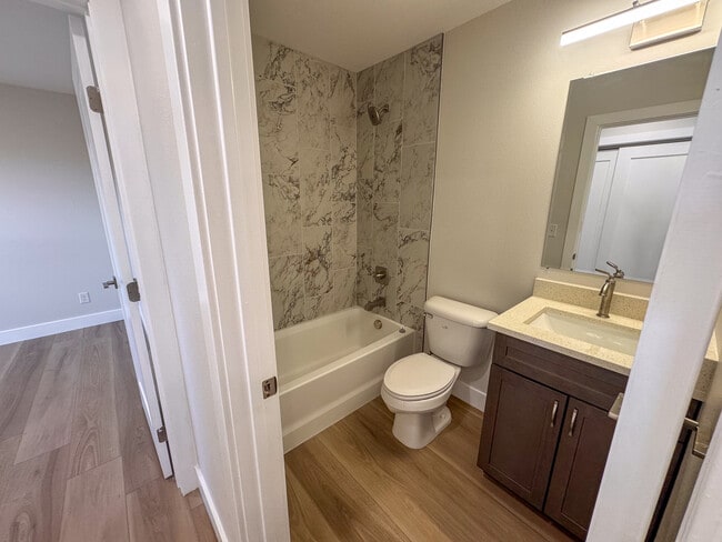 Building Photo - 419 Snyder Ave