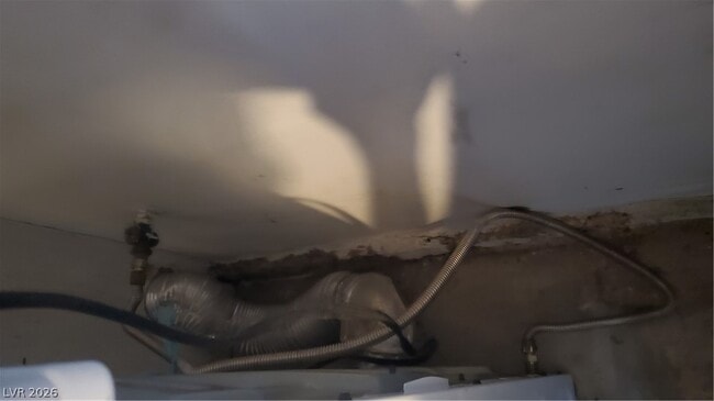 Building Photo - 3834 Cirrus Ave