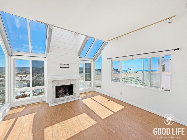 Building Photo - SD: Hilltop Retreat with Ocean Breezes, natural light, and panoramic views