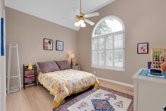 Building Photo - Beautiful Home in the Heart of Greenville