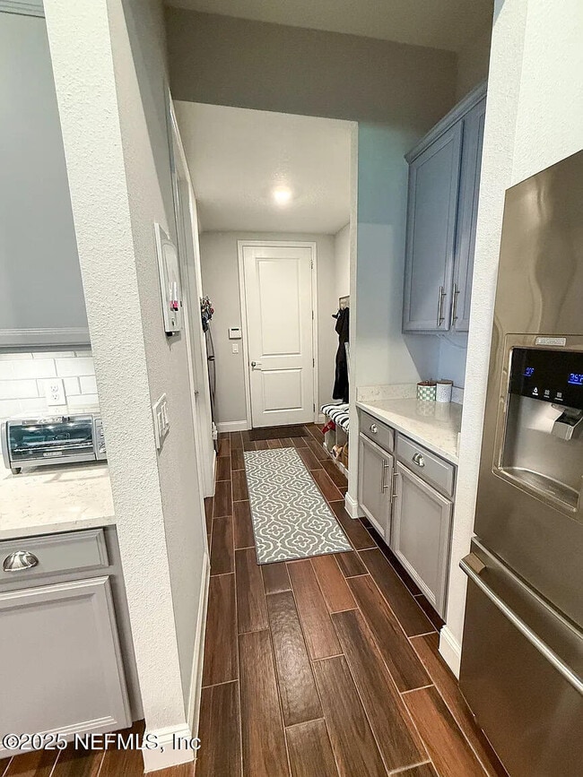 Building Photo - 2866 Montilla Dr