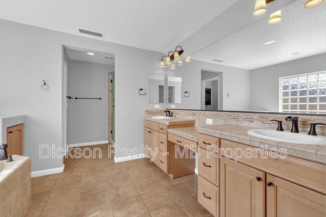 Building Photo - 2125 Peaceful Valley Dr