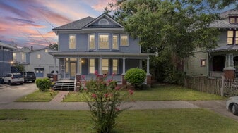 Building Photo - 2253 Herschel St