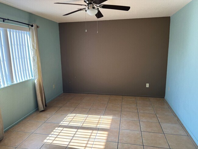 Building Photo - Enjoy this Fully Fenced San Luis Home