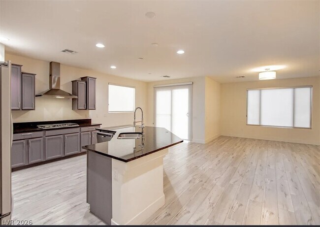 Building Photo - 7148 Avana St