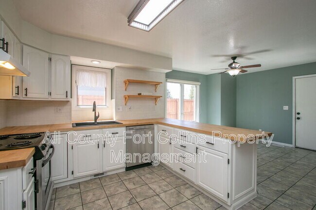 Building Photo - 7220 W Canberra St