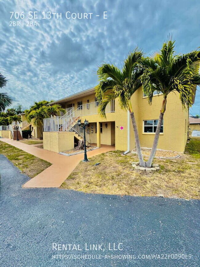 Building Photo - 706 SE 13th Ct