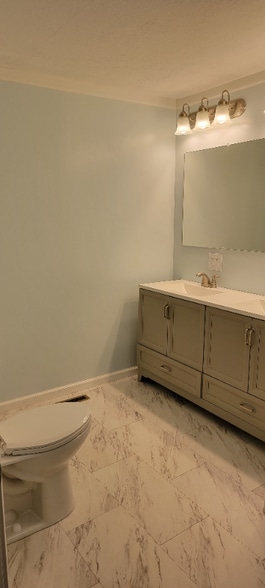 Building Photo - 5164 OH-14