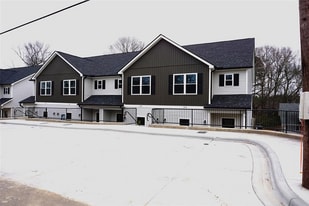 Building Photo - 1040 McLain Rd