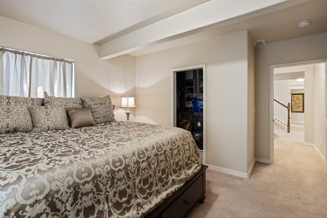 Building Photo - 2156 Villa Creek Cir