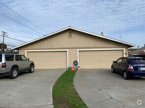Building Photo - 5421-5423ro
