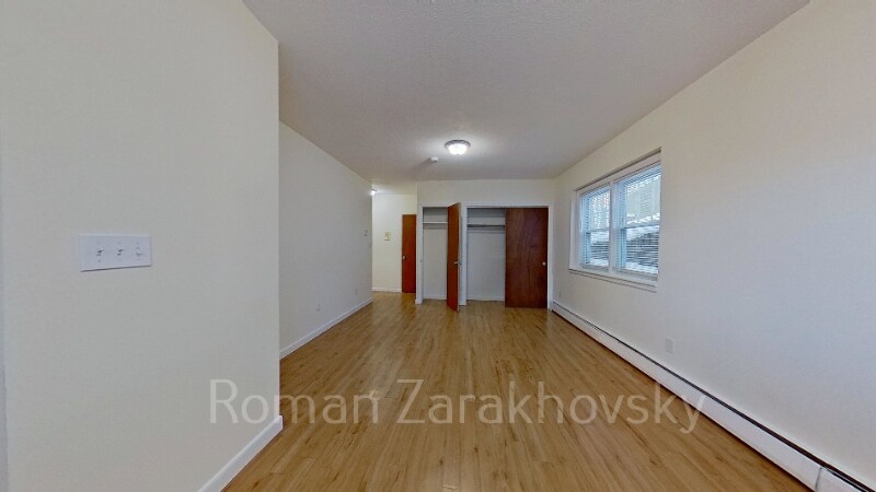 Building Photo - 2018 Commonwealth Ave