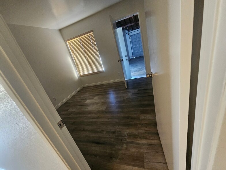 Building Photo - 23220 Pryor Pl