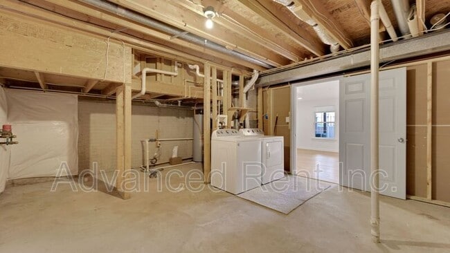 Building Photo - 1404 Roman Ridge Way