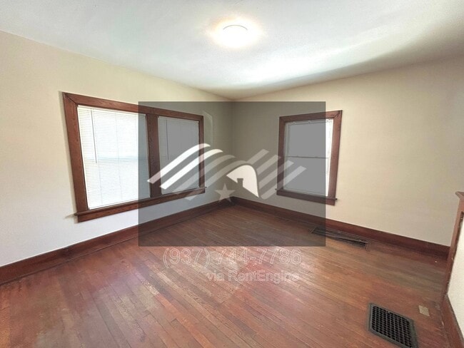 Building Photo - 2806 S Smithville Rd