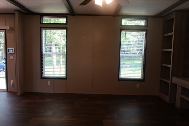 Building Photo - 16338 Crockett Bend Dr