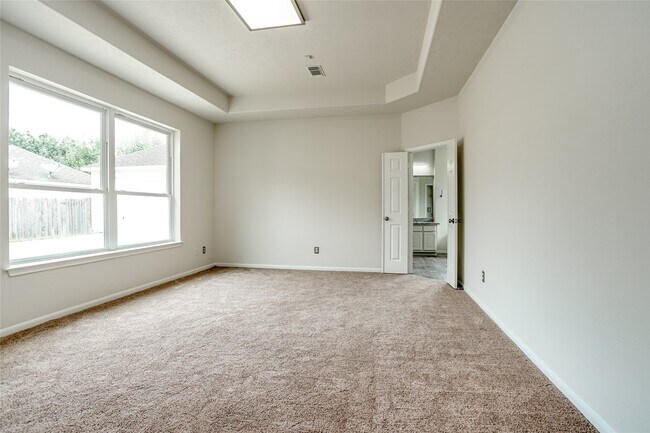 Building Photo - 5818 Pebble Bank Ln