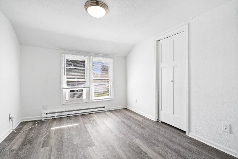 Building Photo - 102 S West St