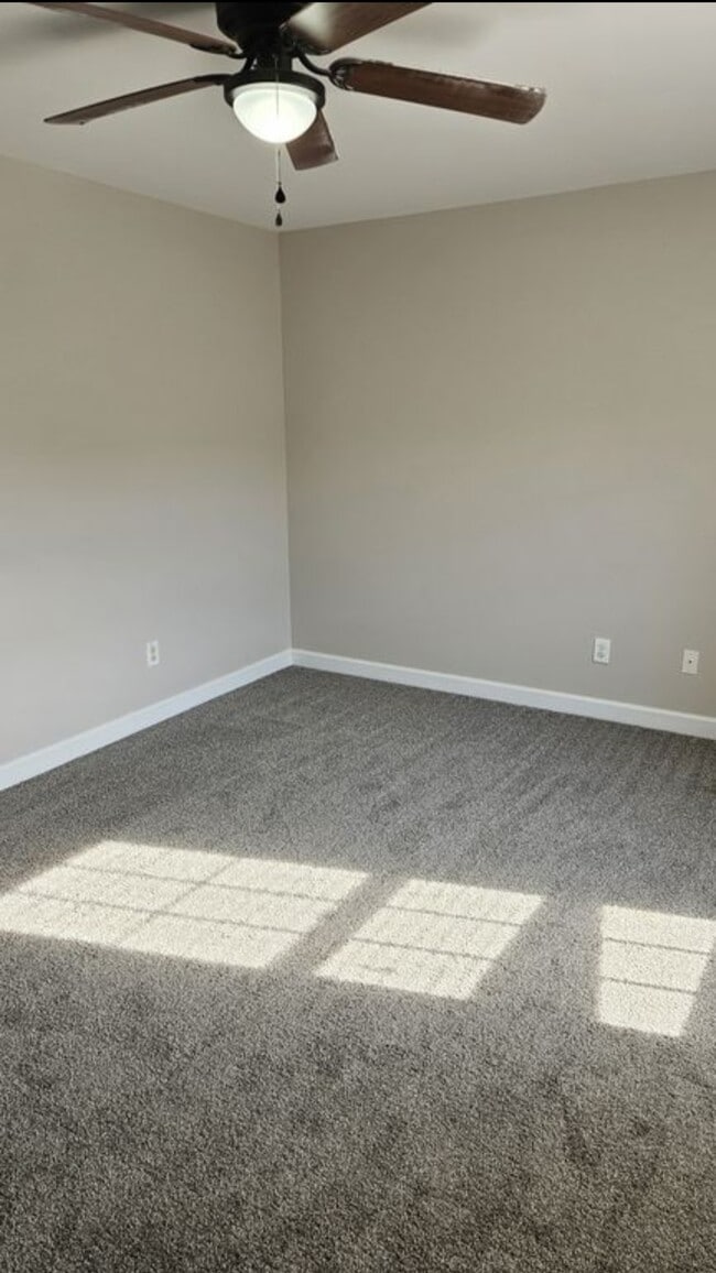 Building Photo - 412 Morning Star Dr