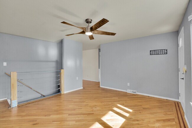 Building Photo - $2,795.00 - $300 OFF First Months' Rent - 5 Bedrooms, 2 Bathrooms, Single Family Home in Broomfie...