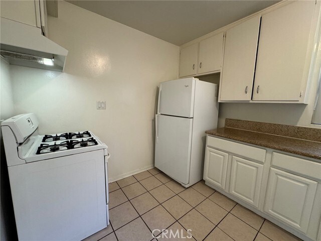 Building Photo - 1372 W 36th St