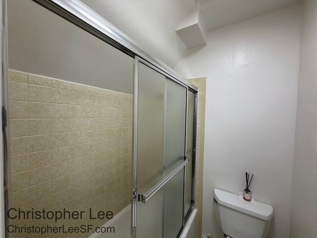 Building Photo - 512 Judah St