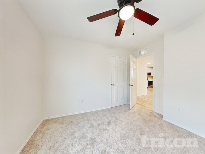 Building Photo - 1125 Waggoner Dr