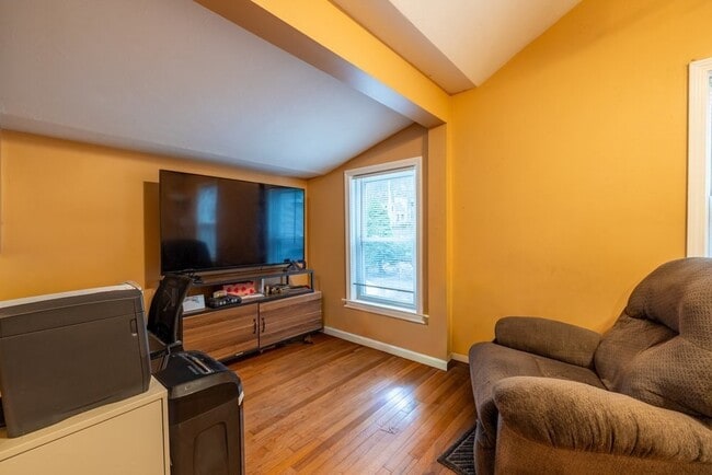 Building Photo - 22 Nickerson Ave