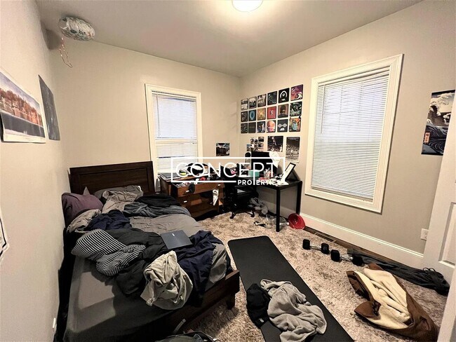 Building Photo - 91 Hillside St