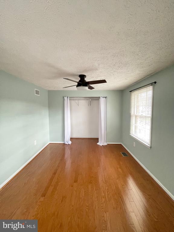 Building Photo - 5737 Independence Cir