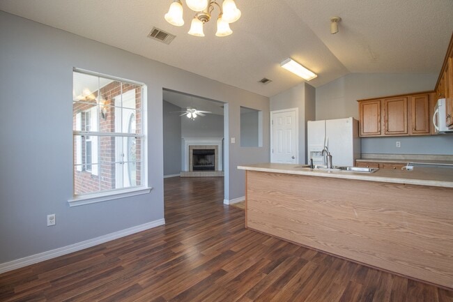 Building Photo - 4393 Wigwam Dr