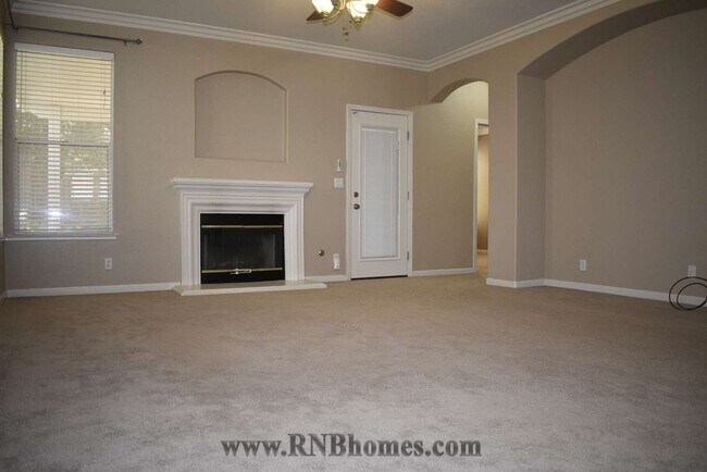 Building Photo - 309 Quiet Star Ct