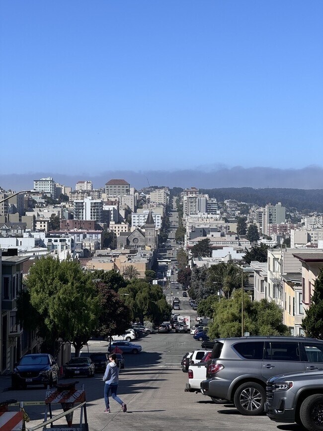 Building Photo - 1717 Jones St